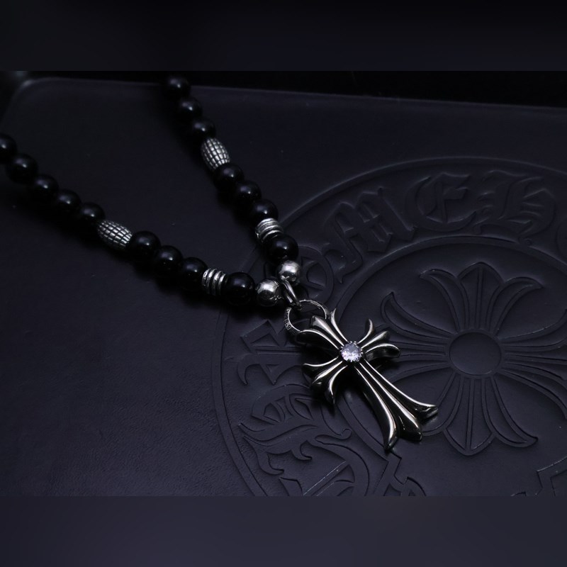 克羅心項(xiàng)鍊串珠項(xiàng)鍊被時(shí)尚圈瘋搶的克羅心熱款，來自小衆(zhòng)潮牌的驚豔之作。純手工打造的