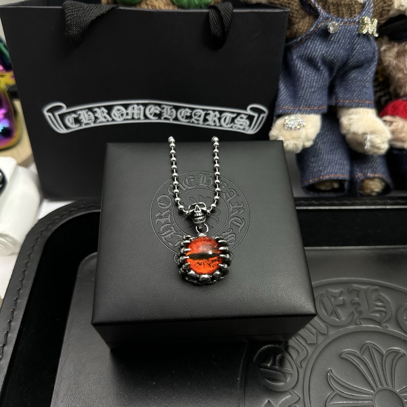 ［2025暗夜極光］克羅心珍珠鍊 溫柔要帶棱角 奢華要夠不羈 「珍珠與銀的末