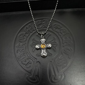 ［2025潮流推薦］羅心珍珠鍊 溫柔要帶棱角 奢華要夠不羈 「珍珠與銀的末日