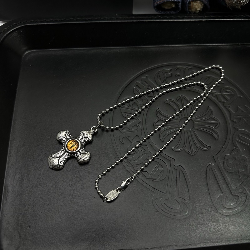 ［2025潮流推薦］羅心珍珠鍊 溫柔要帶棱角 奢華要夠不羈 「珍珠與銀的末日