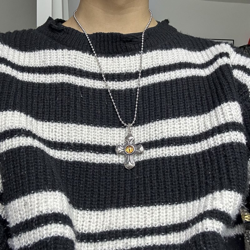 ［2025潮流推薦］羅心珍珠鍊 溫柔要帶棱角 奢華要夠不羈 「珍珠與銀的末日