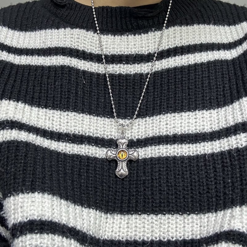 ［2025潮流推薦］羅心珍珠鍊 溫柔要帶棱角 奢華要夠不羈 「珍珠與銀的末日