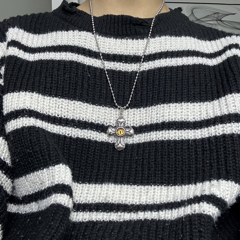 ［2025潮流推薦］羅心珍珠鍊 溫柔要帶棱角 奢華要夠不羈 「珍珠與銀的末日