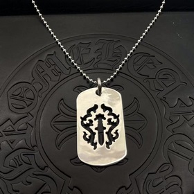 高版本克羅心大號鏤空藤蔓寶劍軍牌吊墜配圓珠鍊，可搭配其他項鍊