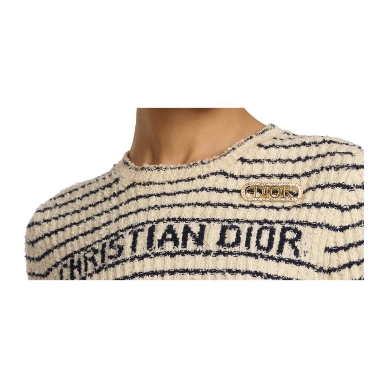 Dior·迪奧 新品發夾。金屬質感逆襲版字母潮範兒搶風頭 完全勝任現代年輕人街拍