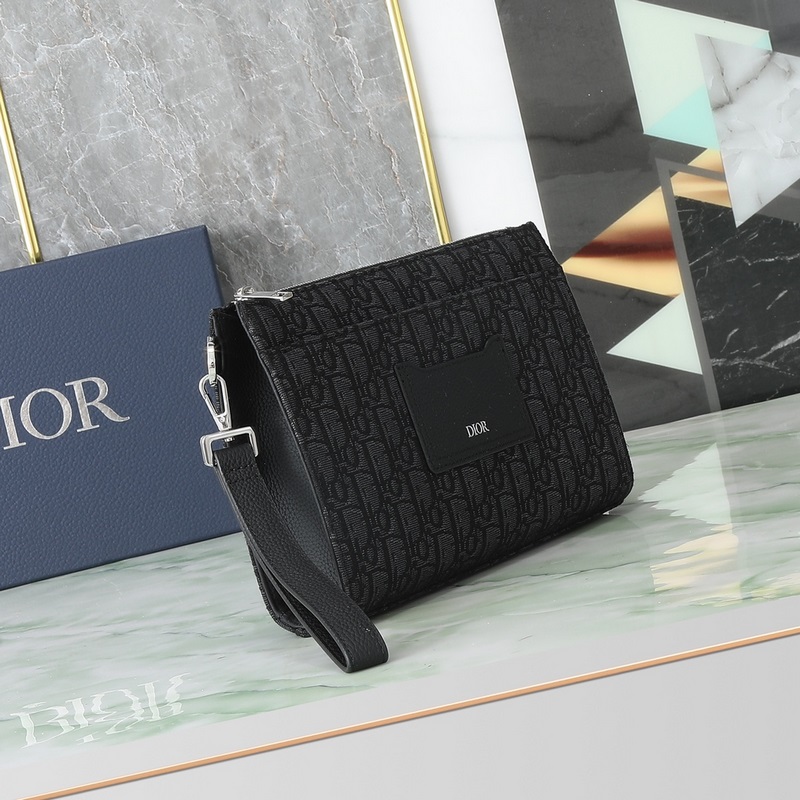 手包D1or Pre-Fall早春新款Saddle Bag中性款的Saddle