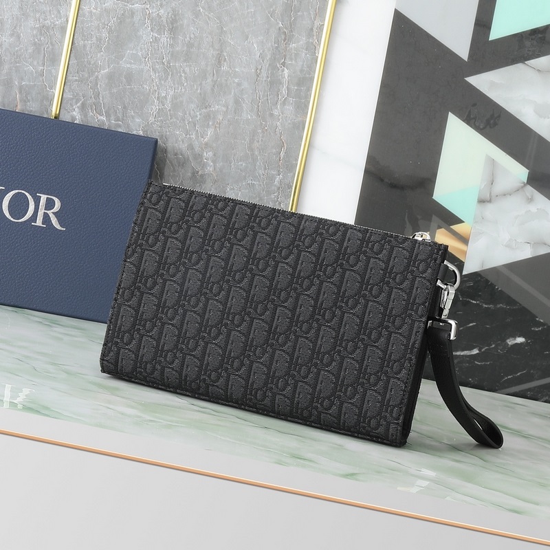 手包D1or Pre-Fall早春新款Saddle Bag中性款的Saddle