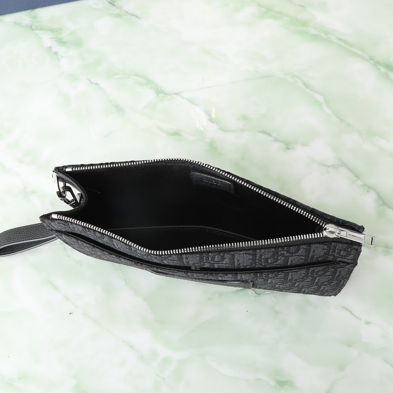 手包D1or Pre-Fall早春新款Saddle Bag中性款的Saddle