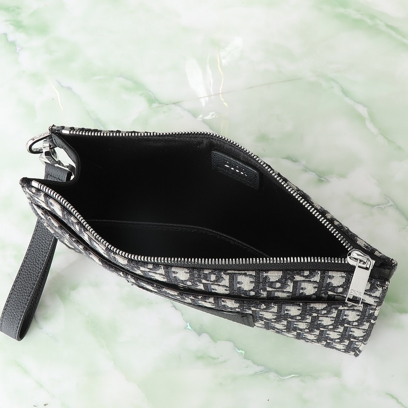 手包D1or Pre-Fall早春新款Saddle Bag中性款的Saddle