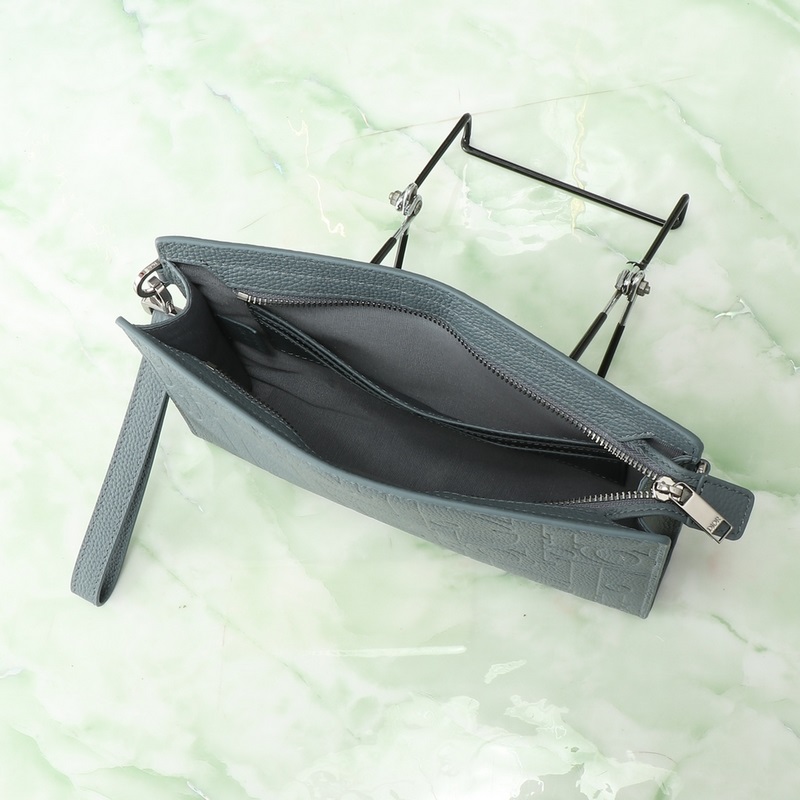 A5 三角形手拿包深灰色 Dior Gravity 印花效果...￥11，5