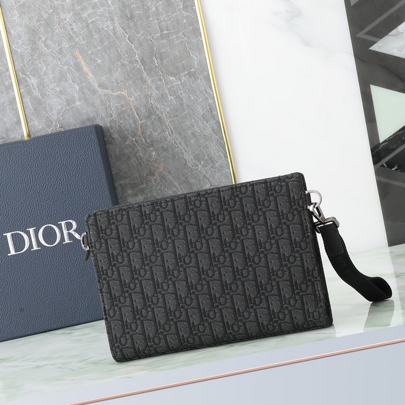 A5 三角形手拿包黑色 Oblique 印花￥11，000編號：2ESCA48