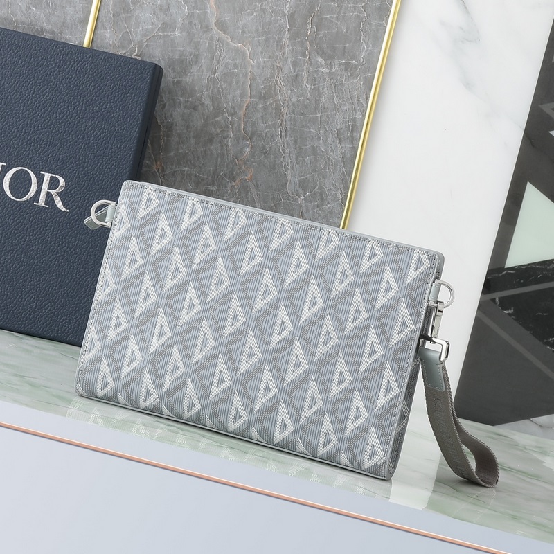 這款手拿包是 Dior 的主打單品。Oblique 灰色面料精心制作，從 Dio