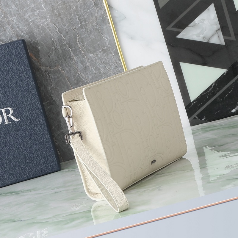 A5 三角形手拿包米色Dior Gravity 印花效果皮革￥11，500編