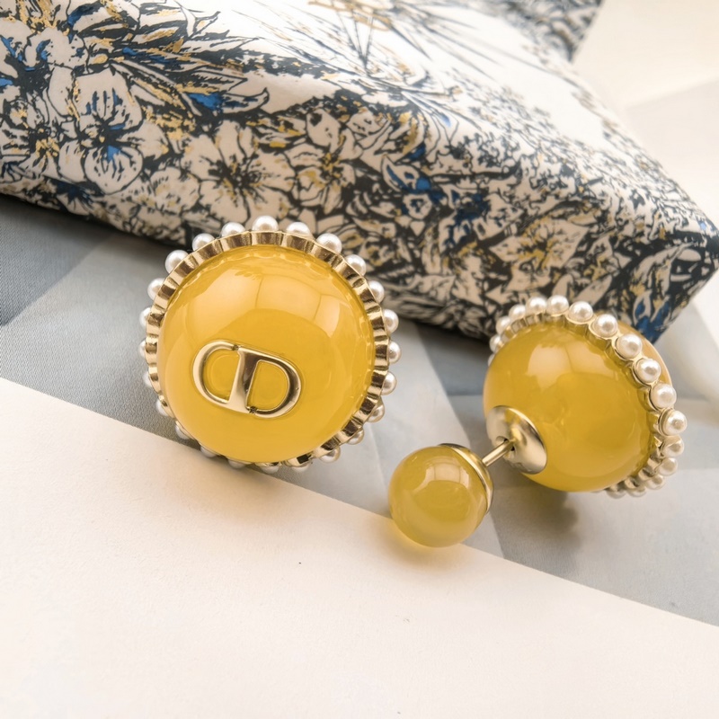 Dior·迪奧 新品字母耳環 金屬質感逆襲版字母潮範兒搶風頭 完全勝任現代年輕人