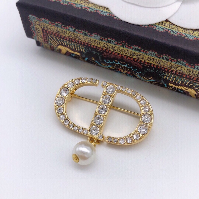 DIOR迪奧胸針 專櫃一緻黃銅材質 超級有質感