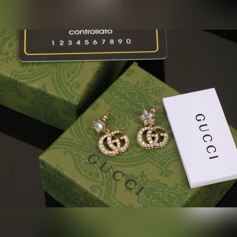 Gucci 古馳 耳釘 高端 打造 美到哭，因為是限量版，你根本無法在店內看到現