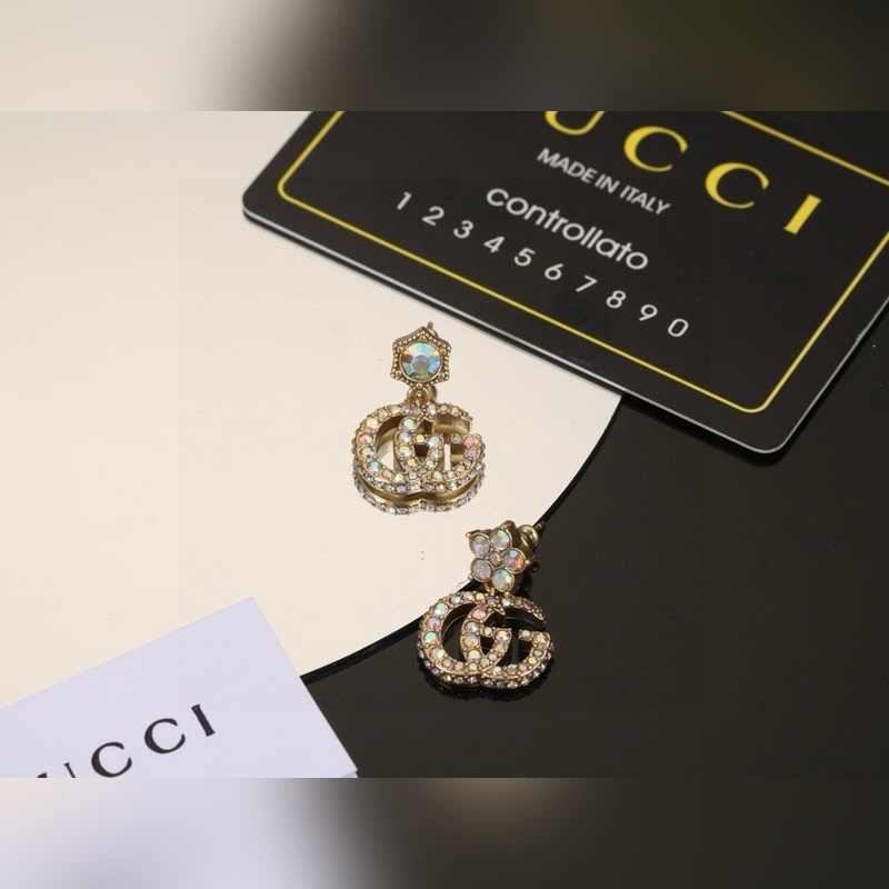 Gucci 古馳 耳釘 高端 打造 美到哭，因為是限量版，你根本無法在店內看到現