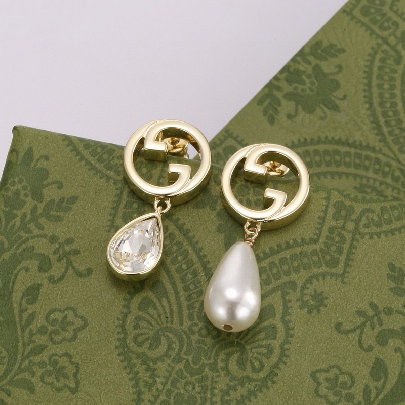 Gucci 古馳 不對稱耳釘 高端 打造 美到哭，因為是限量版，你根本無法在店內