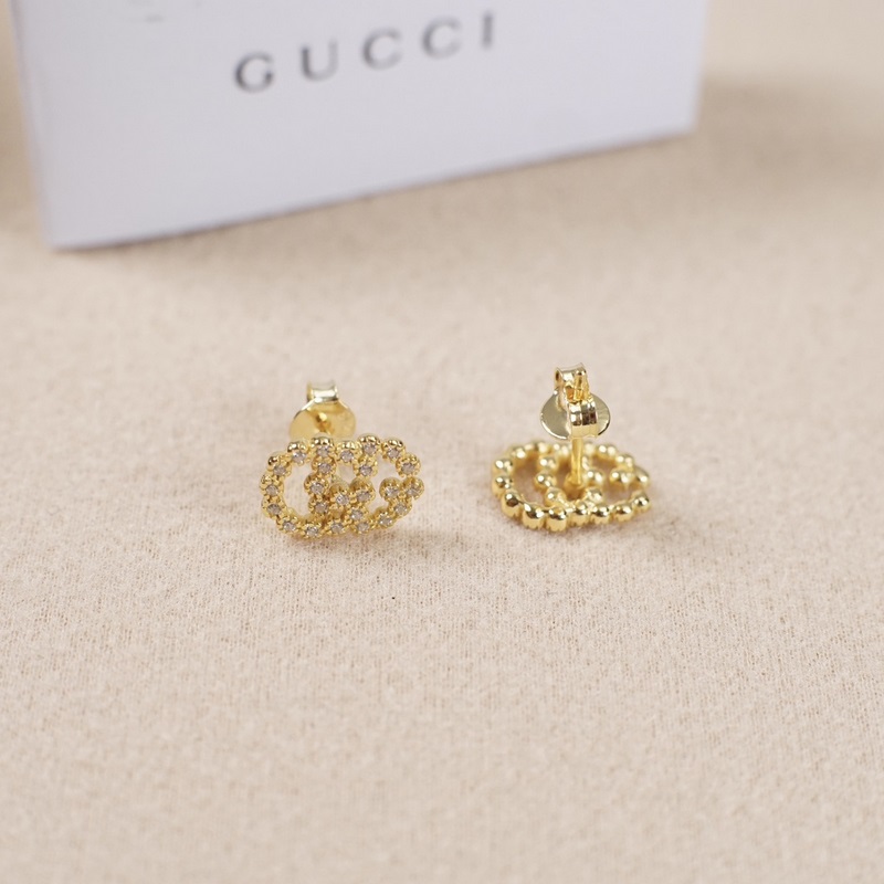gucci字母雙g金色滿鑽耳釘running系列黃金耳環，滿鑽款，複古又華麗，搭