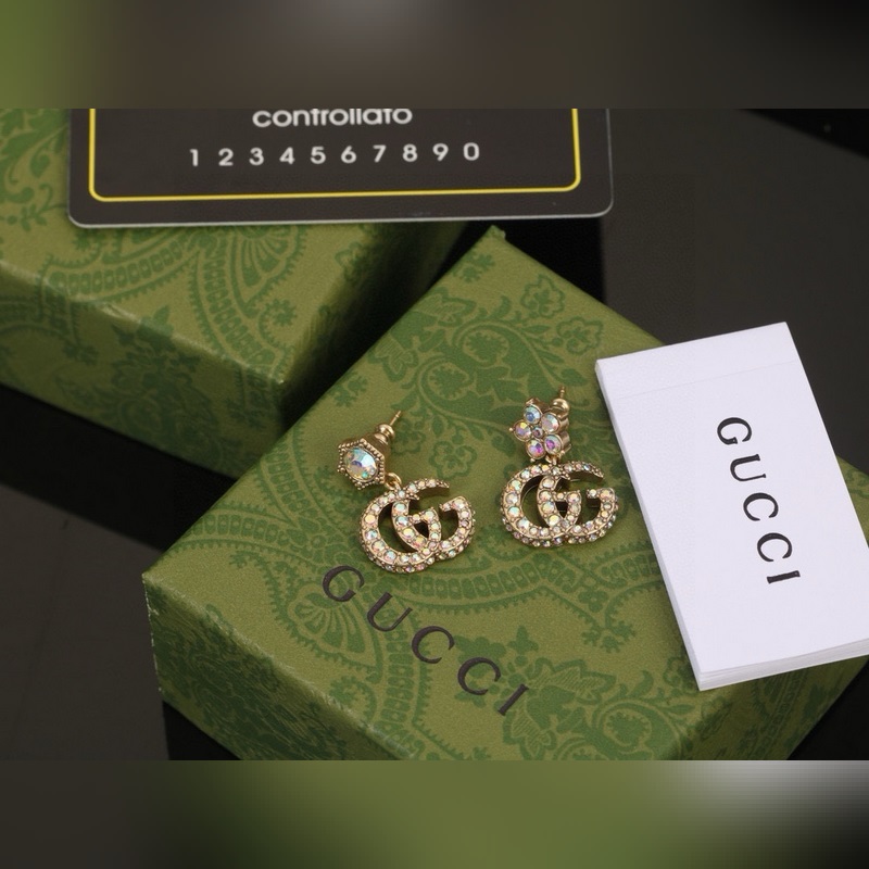 Gucci 古馳 耳釘 高端 打造 美到哭，因?yàn)槭窍蘖堪妫愀緹o法在店內(nèi)看到現(xiàn)