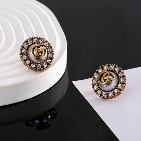 有種美叫GUCCI古馳 雙G耳釘 專櫃材質 你最酷的選擇，我們采用德國進口材質一