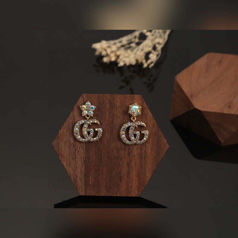 Gucci 古馳 耳釘 高端 打造 美到哭，因為是限量版，你根本無法在店內看到現