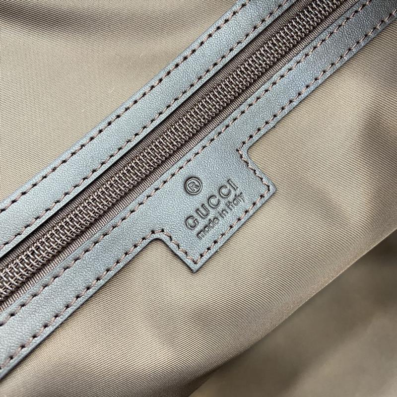 《配全套原廠綠色禮品袋》 【新品】中號(hào)GG旅行包秋冬男士系列經(jīng)典旅行單品生動(dòng)展