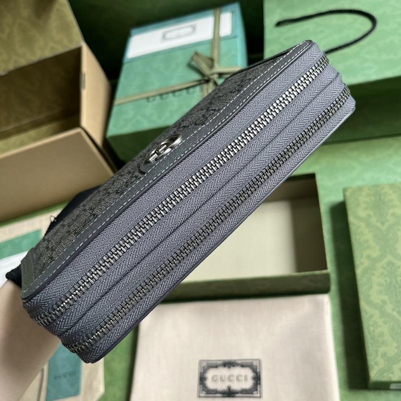 Ophidia系列GG旅行包。小件旅行配飾仍是Gucci皮具甄選中不可或缺的一大