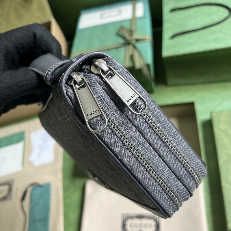 Ophidia系列GG旅行包。小件旅行配飾仍是Gucci皮具甄選中不可或缺的一大