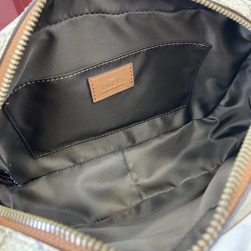 【新品】 全新GG Emblem系列煥新詮釋品牌的雋永優雅風範和精湛工藝。這款洗