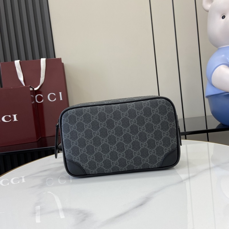 【新品】 全新GG Emblem系列煥新詮釋品牌的雋永優雅風範和精湛工藝。這款洗