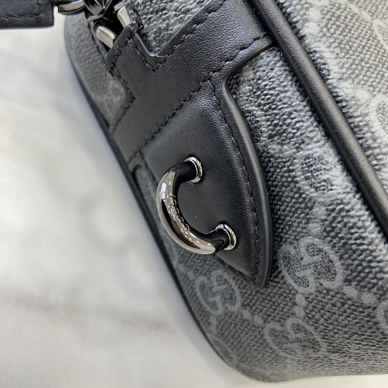 【新品】 全新GG Emblem系列煥新詮釋品牌的雋永優雅風範和精湛工藝。這款洗