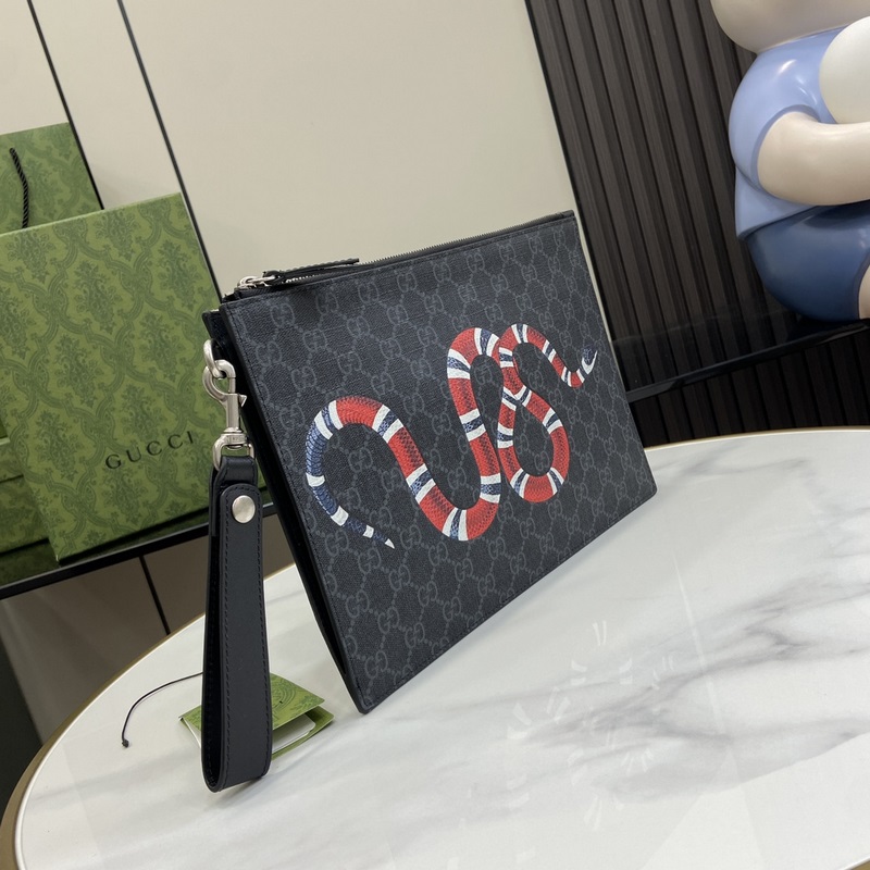 Ophidia系列手包，GG標識由在1930年代出現(xiàn)的Gucci格紋演化而來，并