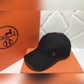 愛馬仕出貨 帆布面料，手感質(zhì)量非常不錯(cuò)，大牌範(fàn)十足，時(shí)尚百搭上身效果非常好，專櫃