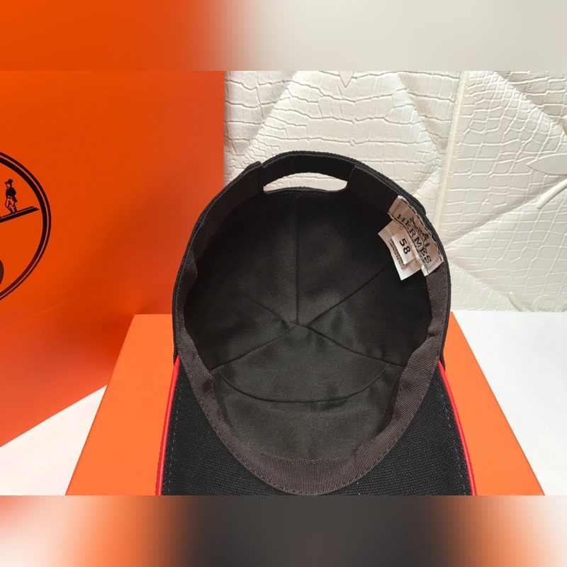 愛馬仕出貨 帆布面料，手感質(zhì)量非常不錯(cuò)，大牌範(fàn)十足，時(shí)尚百搭上身效果非常好，專櫃