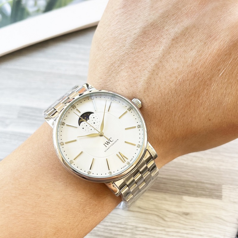 【最新】：萬國 三針設計【類型】：精品男士腕錶【錶帶】：真牛皮錶帶///31