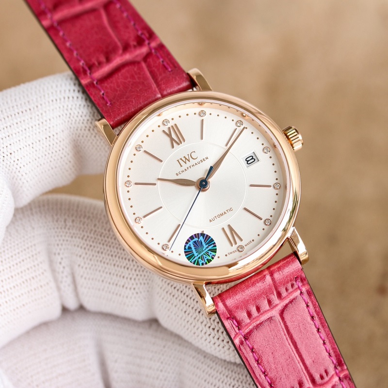 新推出IWC萬國錶柏濤菲諾自動腕錶37mm系列1 ：殼套采用316精鋼材質打磨