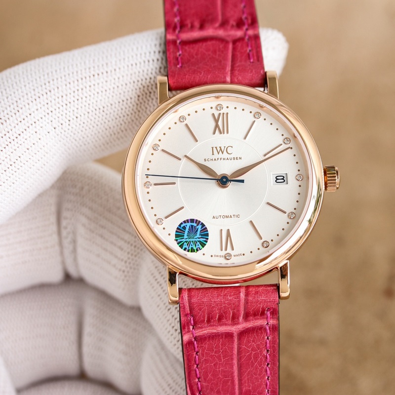 新推出IWC萬國錶柏濤菲諾自動腕錶37mm系列1 ：殼套采用316精鋼材質打磨