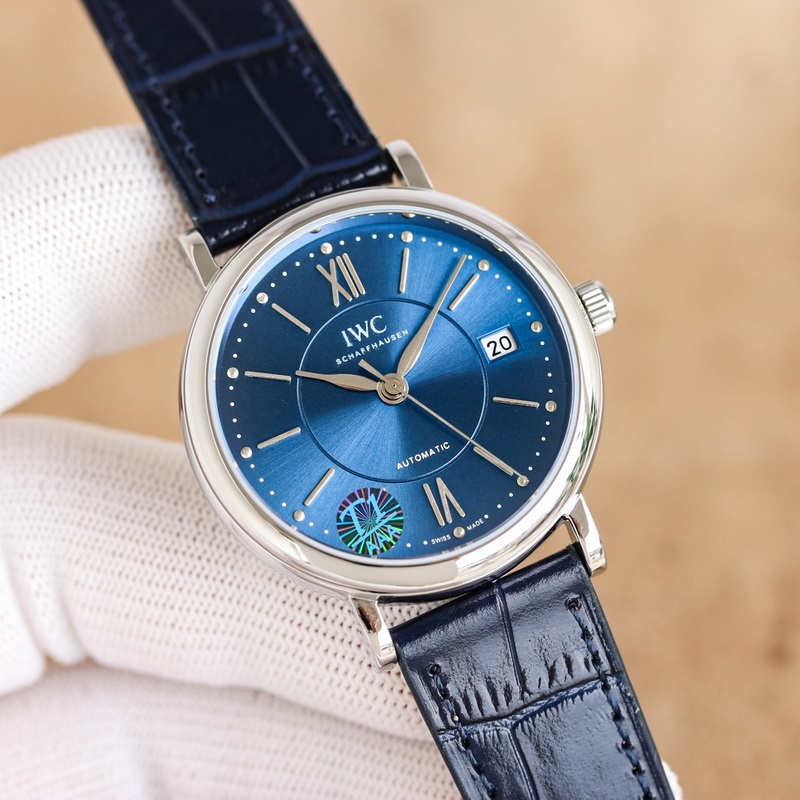 新推出IWC萬國錶柏濤菲諾自動腕錶37mm系列1 ：殼套采用316精鋼材質打磨