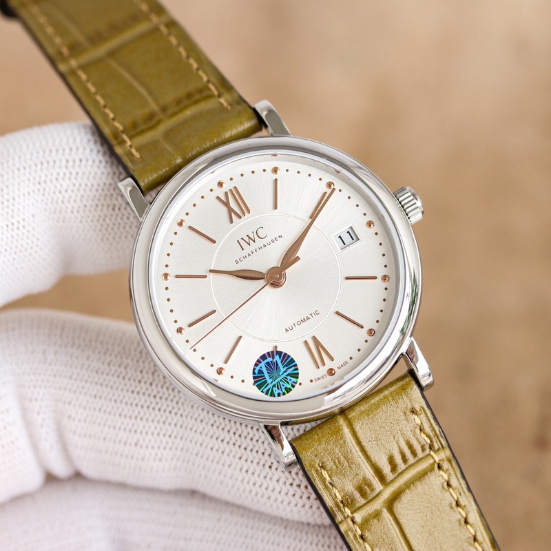 新推出IWC萬國錶柏濤菲諾自動腕錶37mm系列1 ：殼套采用316精鋼材質打磨