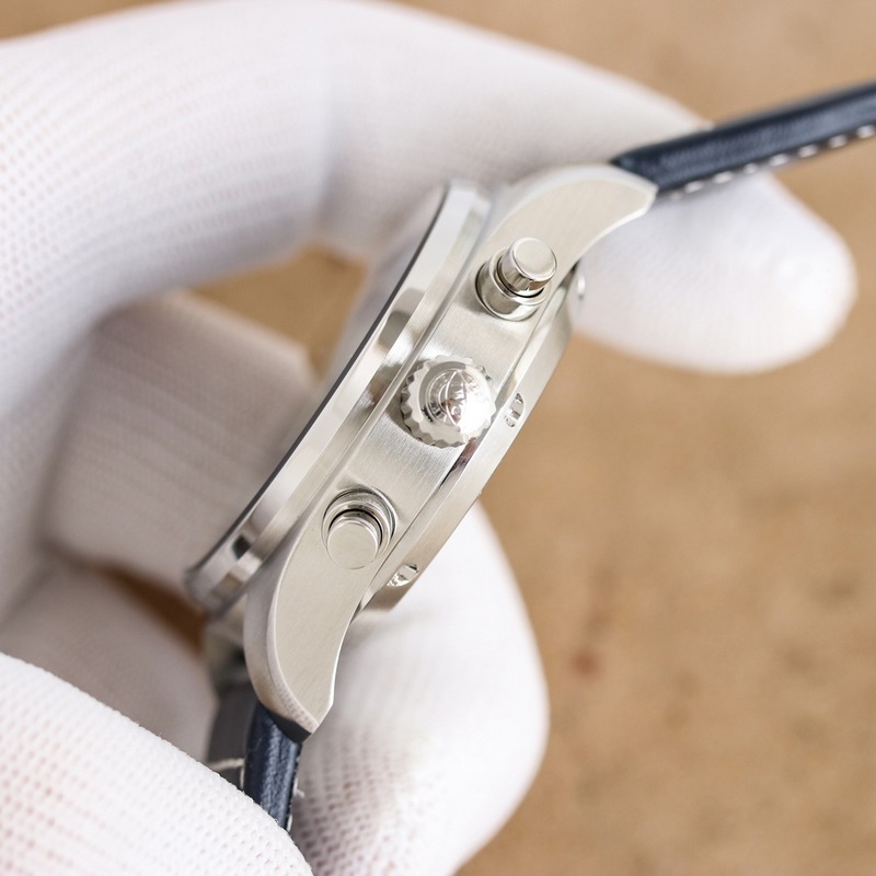 TW新品！IWC 萬國飛行員系列IW378003.1.腕錶采用玫高科技鍍金，