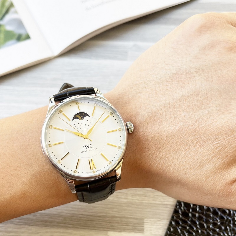 【最新】：萬國 三針設計【類型】：精品男士腕錶【錶帶】：真牛皮錶帶///31