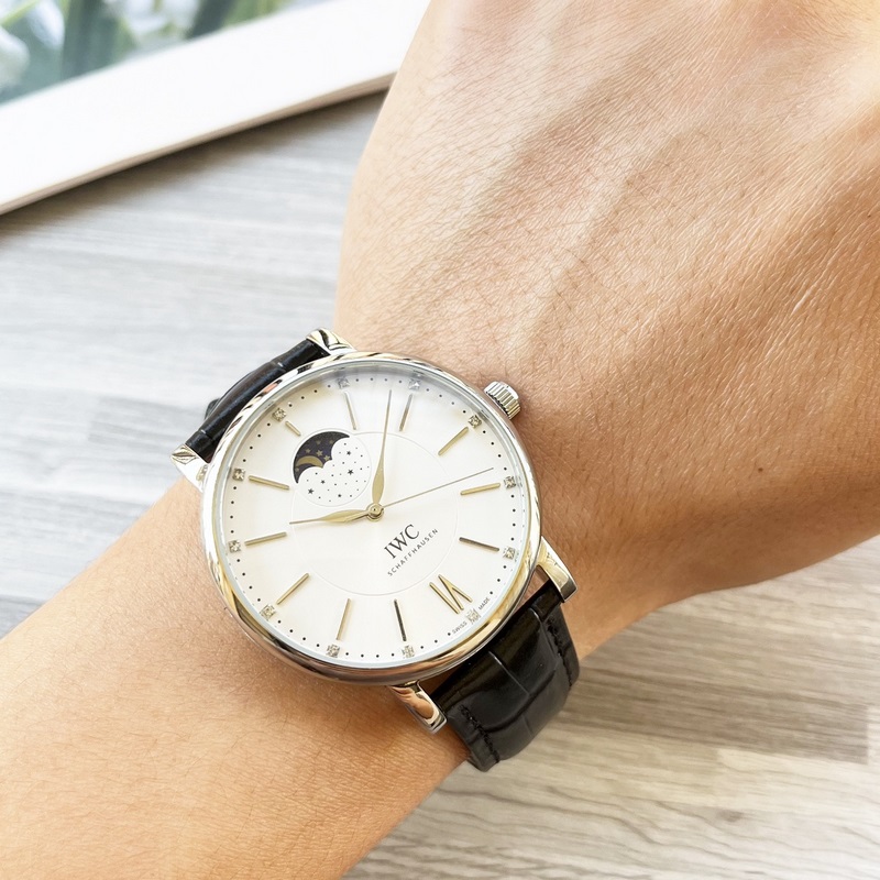 【最新】：萬國 三針設計【類型】：精品男士腕錶【錶帶】：真牛皮錶帶///31