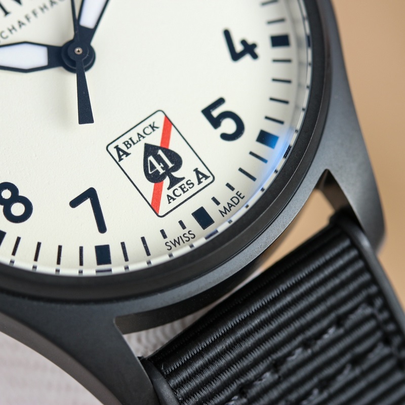 利用最新的精密AI電噴技術(shù)，終于試驗(yàn)出少量的零色差的萬(wàn)國(guó)黑___（全場(chǎng)唯一去