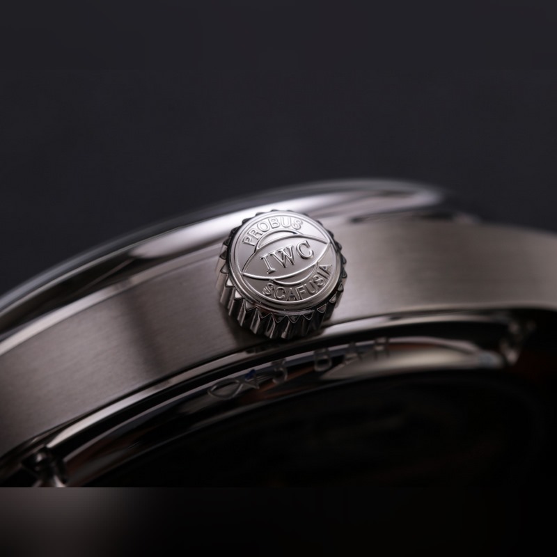 V9萬(wàn)國(guó)葡萄牙系列真萬(wàn)年曆，複刻界第一支萬(wàn)年曆萬(wàn)國(guó)，采用進(jìn)口大精工作為基礎(chǔ)機(jī)芯升