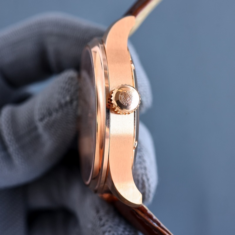 火爆推薦，新款萬國原裝爆款.月相系列.男士腕錶 簡單不失大氣[勝利]搭載精準瑞士