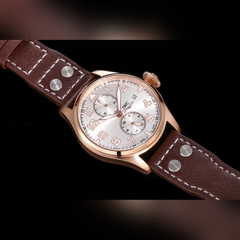 TW新品 顔值巔峰IWC旗下最耀眼的明星，萬國長動能月相專家。全新飛行員系列