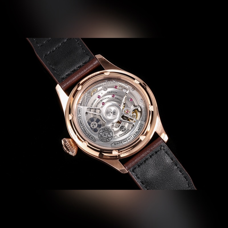 TW新品 顔值巔峰IWC旗下最耀眼的明星，萬國長動能月相專家。全新飛行員系列