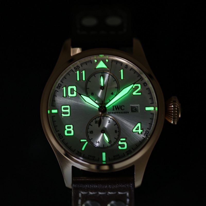 TW新品 顔值巔峰IWC旗下最耀眼的明星，萬國長動能月相專家。全新飛行員系列