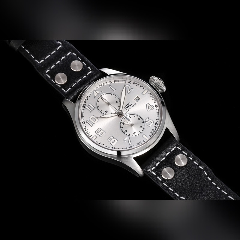 TW新品 顔值巔峰IWC旗下最耀眼的明星，萬國長動能月相專家。全新飛行員系列